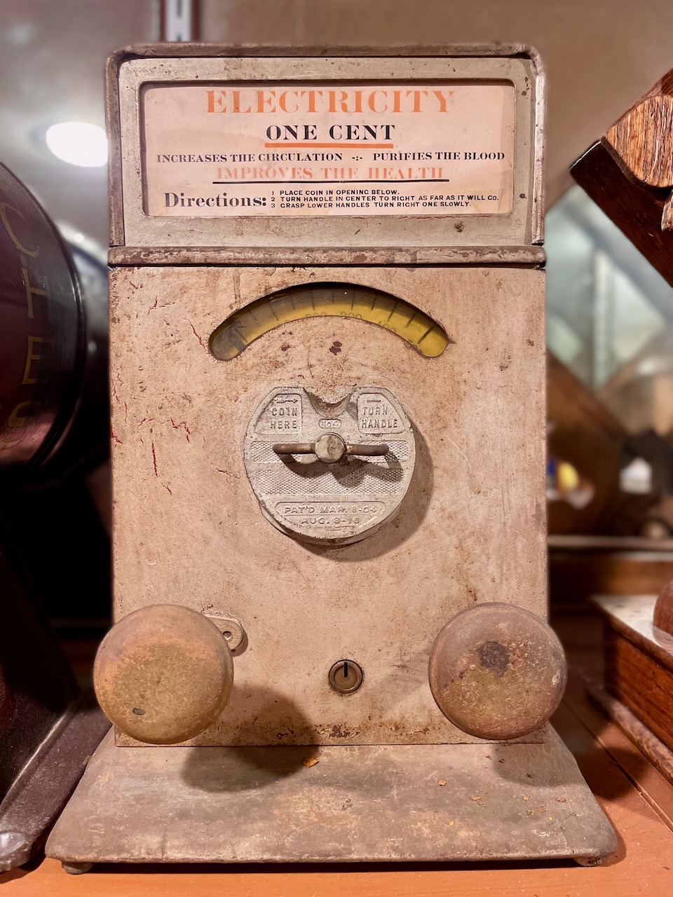 ADVANCE CO. ELECTRICITY 1C SHOCK MACHINE