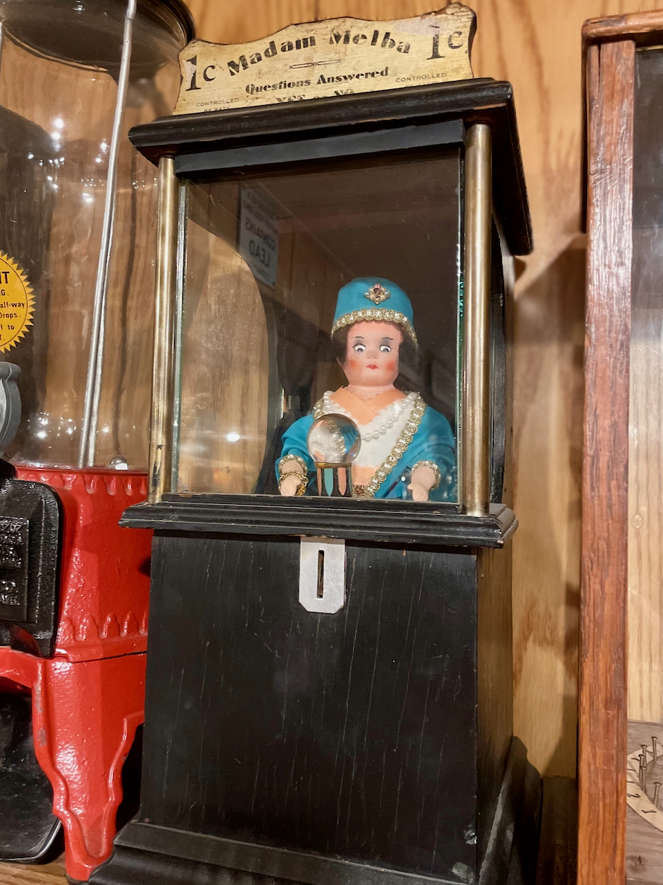 MADAM MELBA FORTUNE TELLER