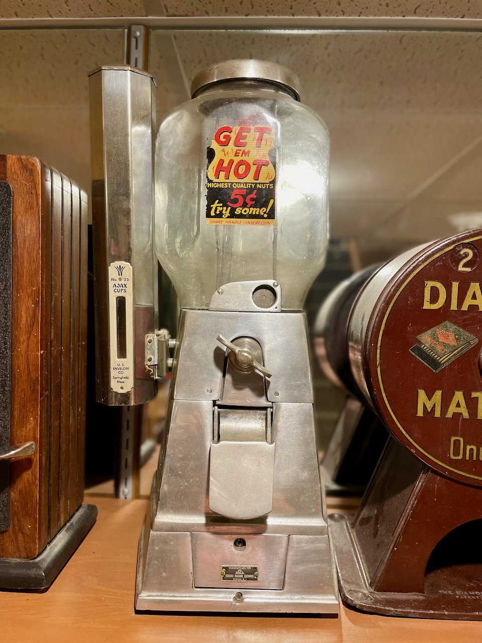 ASCO 5c "GET 'EM HOT" NUT VENDOR