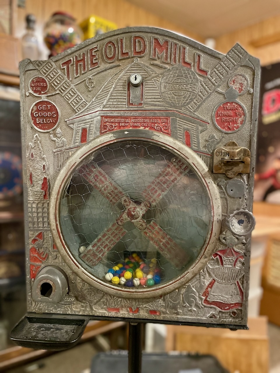 MUTOSCOPE OLD MILL GUM VENDOR
