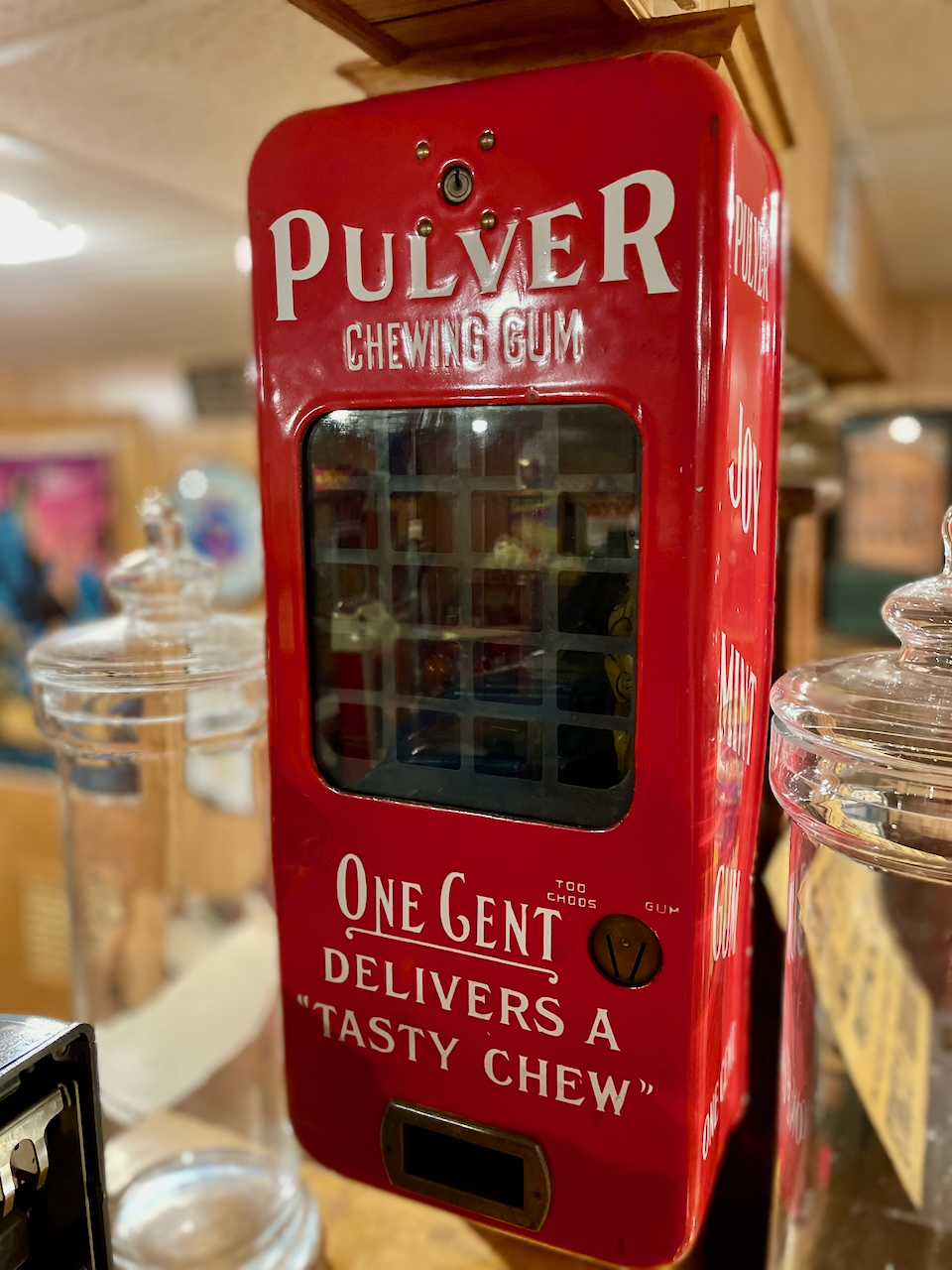 PULVER 1c GUM VENDOR (RED with SQUARE BODY)